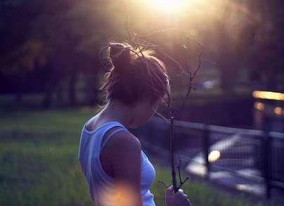 元宵节回家陪父母过节说说 去年的元宵节去了金石