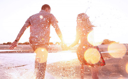 2022年新的一年1月1日元旦心情说说短语_侧畔的樱花树或立或倾