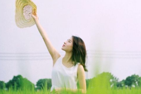 适合冬天表白的句子--**冬季的忧伤，总是