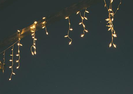 2022QQ说说对象元宵节快乐 元宵节，赏花灯，照的