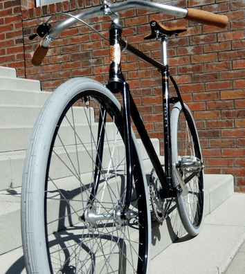 元宵节猜灯谜活动礼品的说说--元宵节月圆人团圆，灯