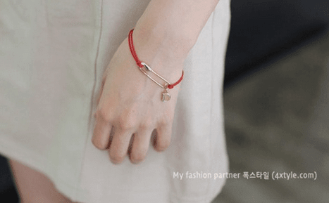 不一样六一儿童节朋友圈说说--红叶纷飞的枫林里，我