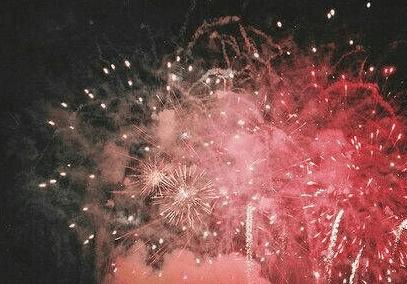 幼儿园最后六一儿童节的说说 小鸟飞过树梢，爱的怀