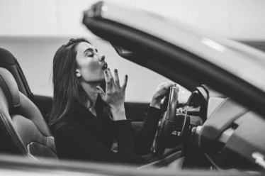 关于五一劳动节的唯美网名2021_那时候的身不由己。