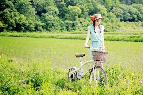 2021哲理个性签名女生成熟坚强勇敢的、爱你的人，你要掏心对_爱你的人