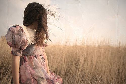 霸气姑娘专属个性签名排行榜2021_被风吹来的东西,终归_被风吹来的东西