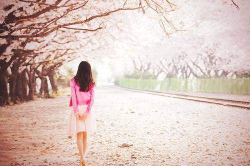 2021年度伤感肆虐灵魂的最悲情签名推荐_离去的都是风景，留下--离去的都是风景