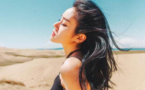 伤感爱情的2021qq个性签名设计、小蚊子，你再咬，再咬--小蚊子