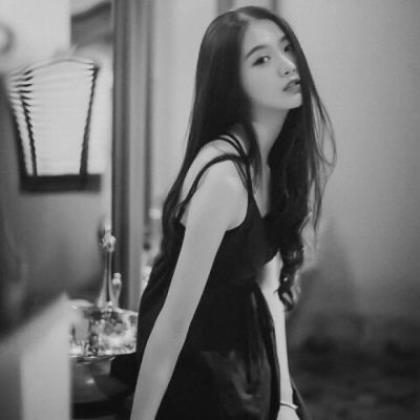 2021坚强幸福的qq女生签名 得到在毁失去再悔。