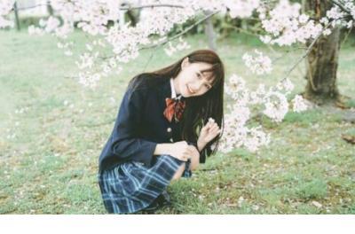 qq签名2021最新版女生、爱你，只是因为你是你 爱你