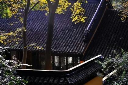 文艺女孩简短唯美意境个性签名2021