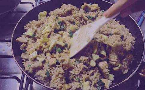 第一次做饭作文300字(三年级) 第一次做饭300字优秀
